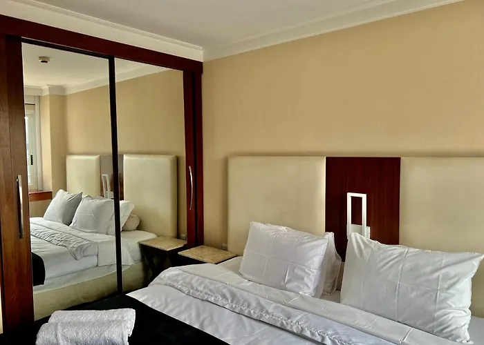Suites Internacional Plaza Jardins