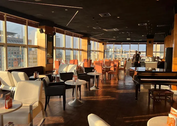 Suites Internacional Plaza Jardins